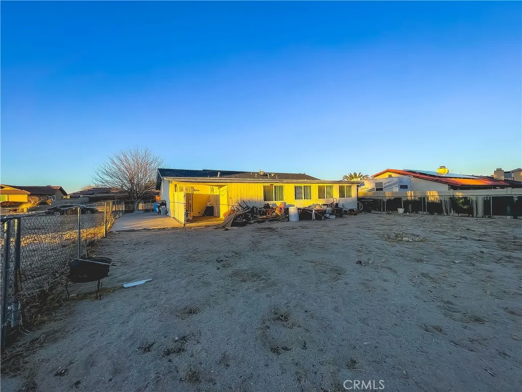 14839 Crofton Lane, Helendale, California 92342 home-pic-11